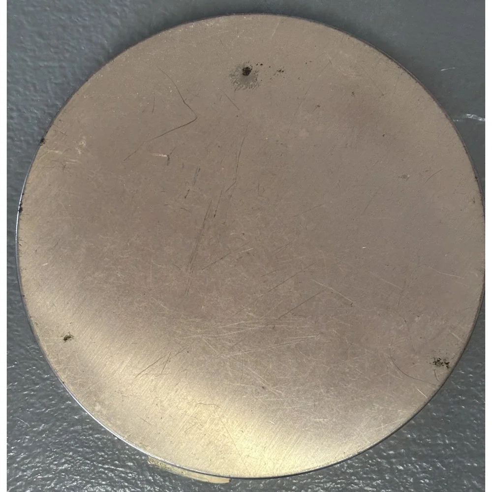 Vtg Large Brass Tone Powder Compact w/Mirror, Puff & Net Engraved Berry Leaf 4